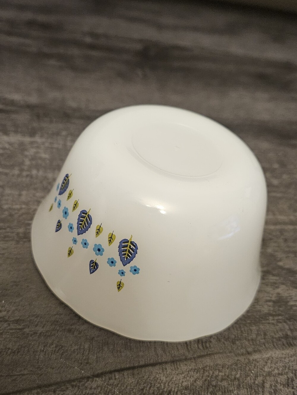 Vintage Fire King Swiss Chalet Milk Glass Ramekin / Custard Cup - Picture 4 of 5